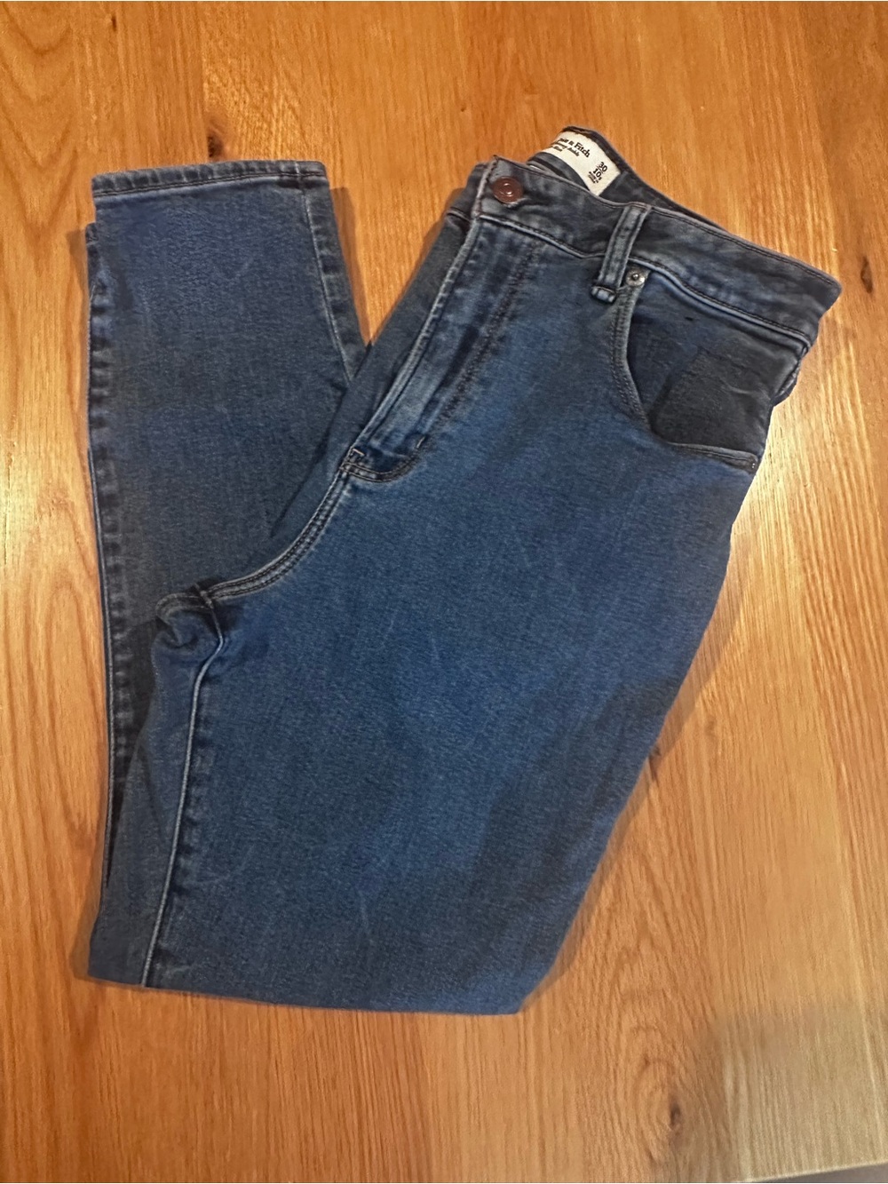Abercrombie & Fitch Women's Medium Blue Skinny Jeans
